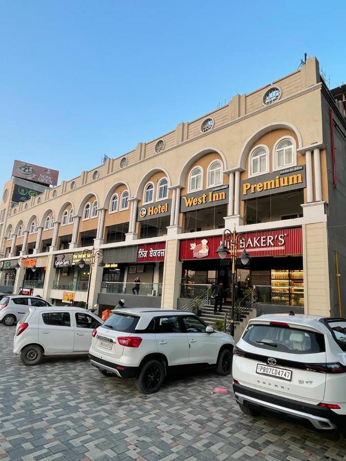 Hotel West Inn Premium Kharar Εξωτερικό φωτογραφία