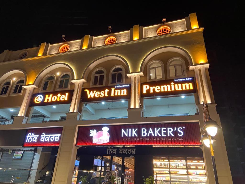 Hotel West Inn Premium Kharar Εξωτερικό φωτογραφία