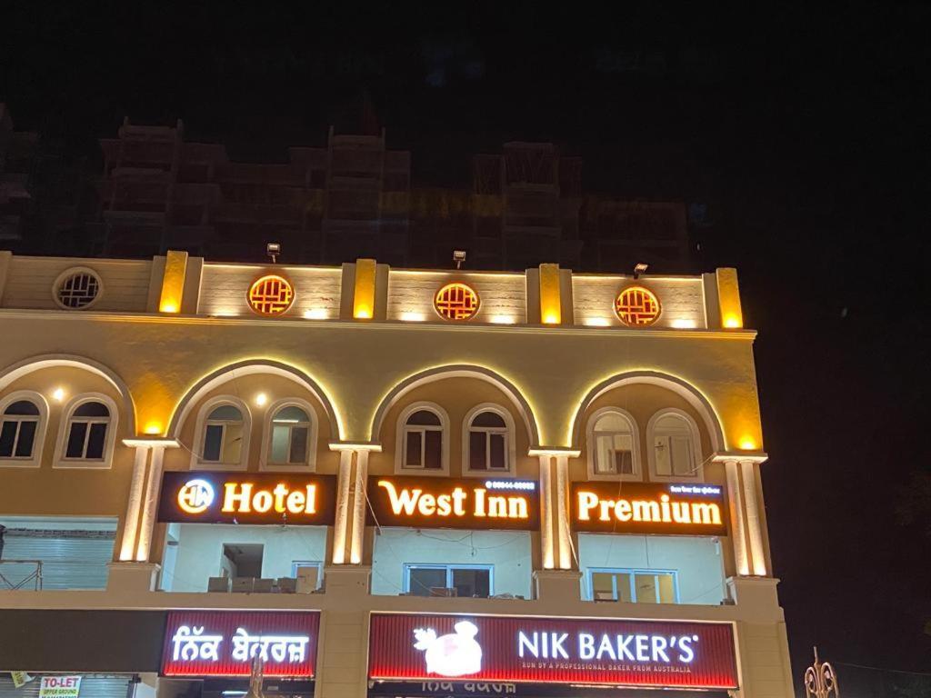 Hotel West Inn Premium Kharar Εξωτερικό φωτογραφία